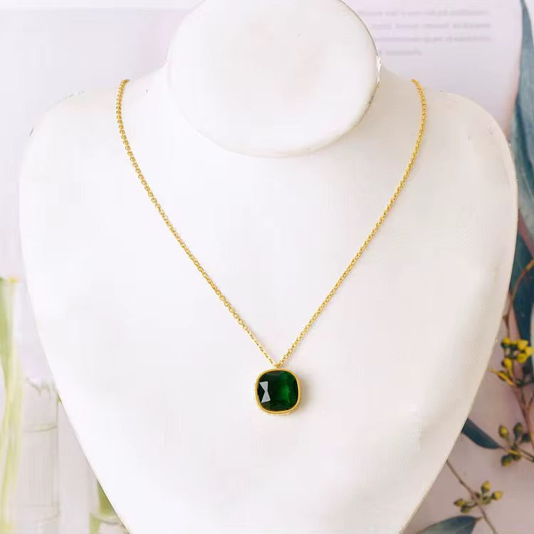 Emerald Square Gold Set