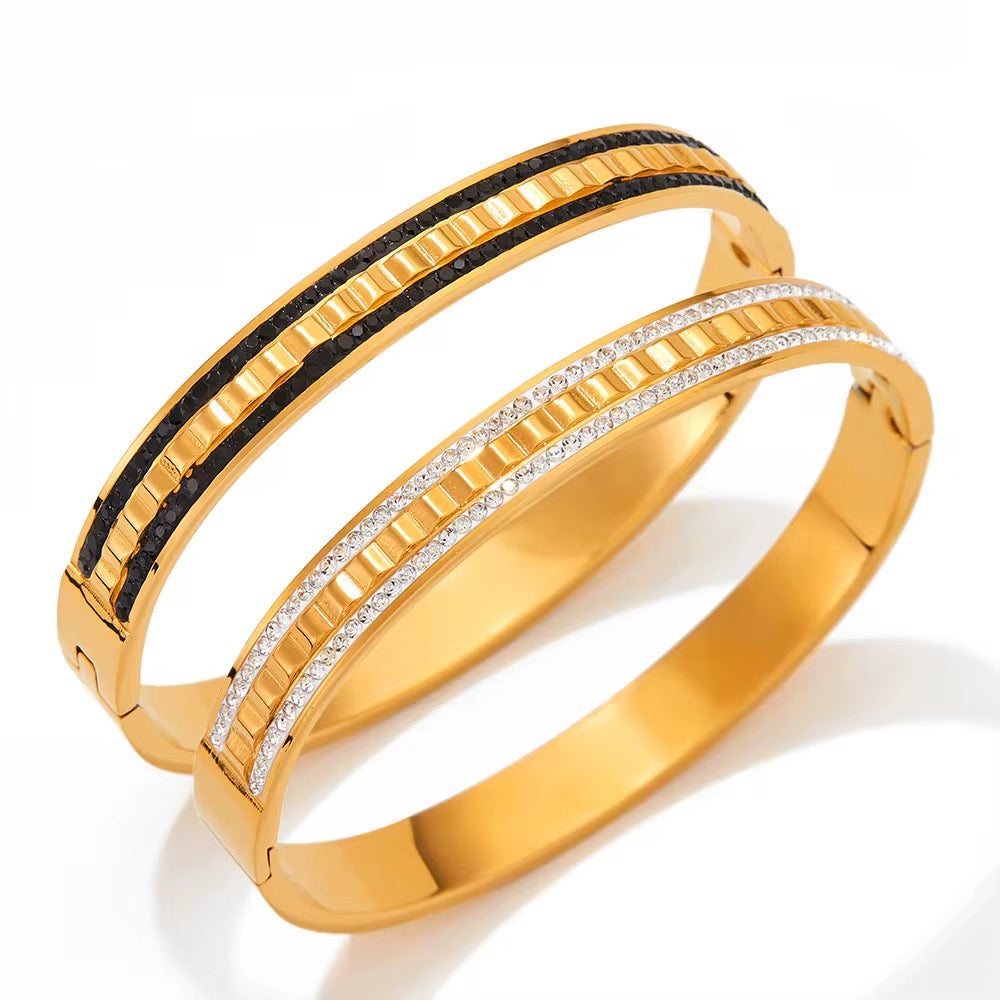 Black Missy Bangle