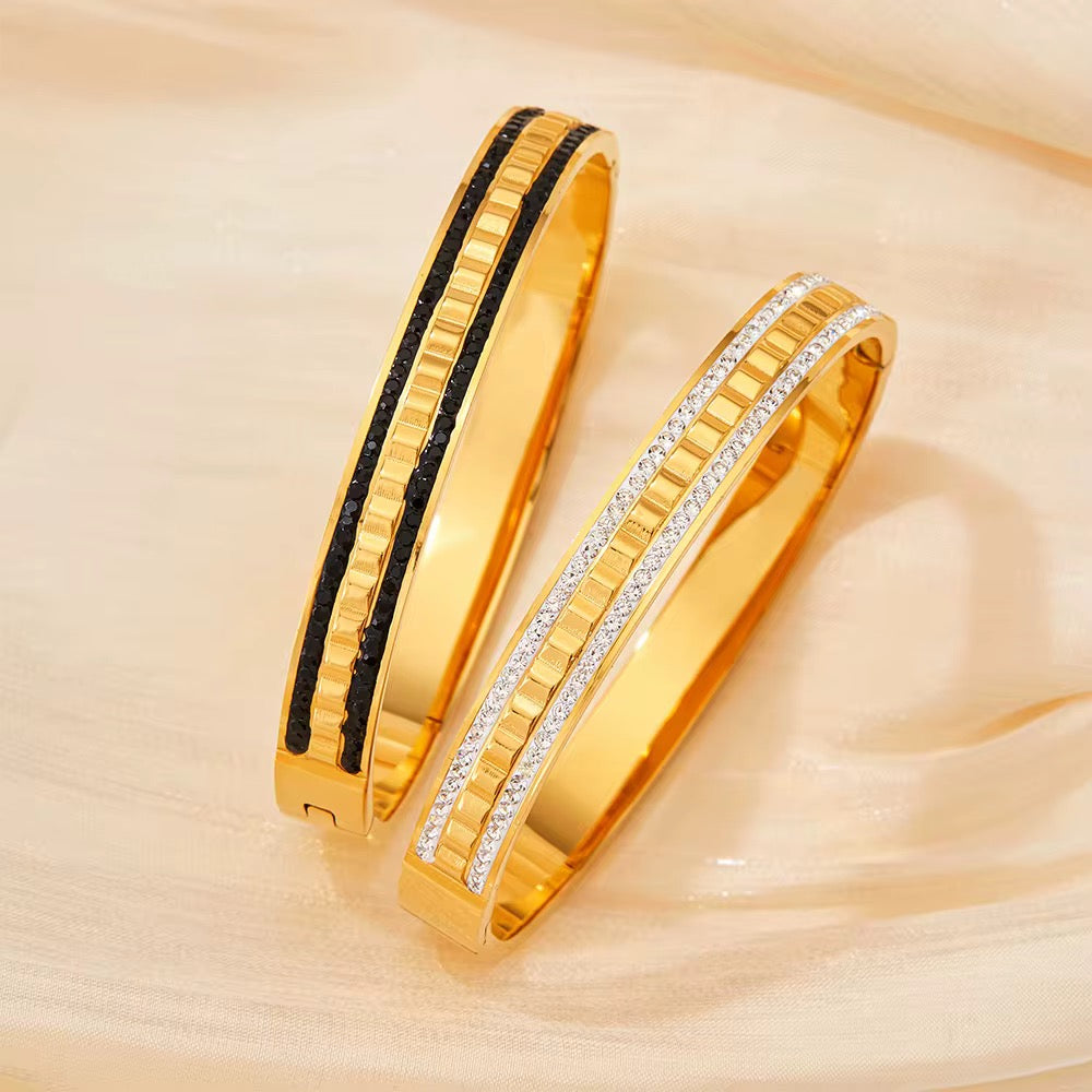 Black Missy Bangle
