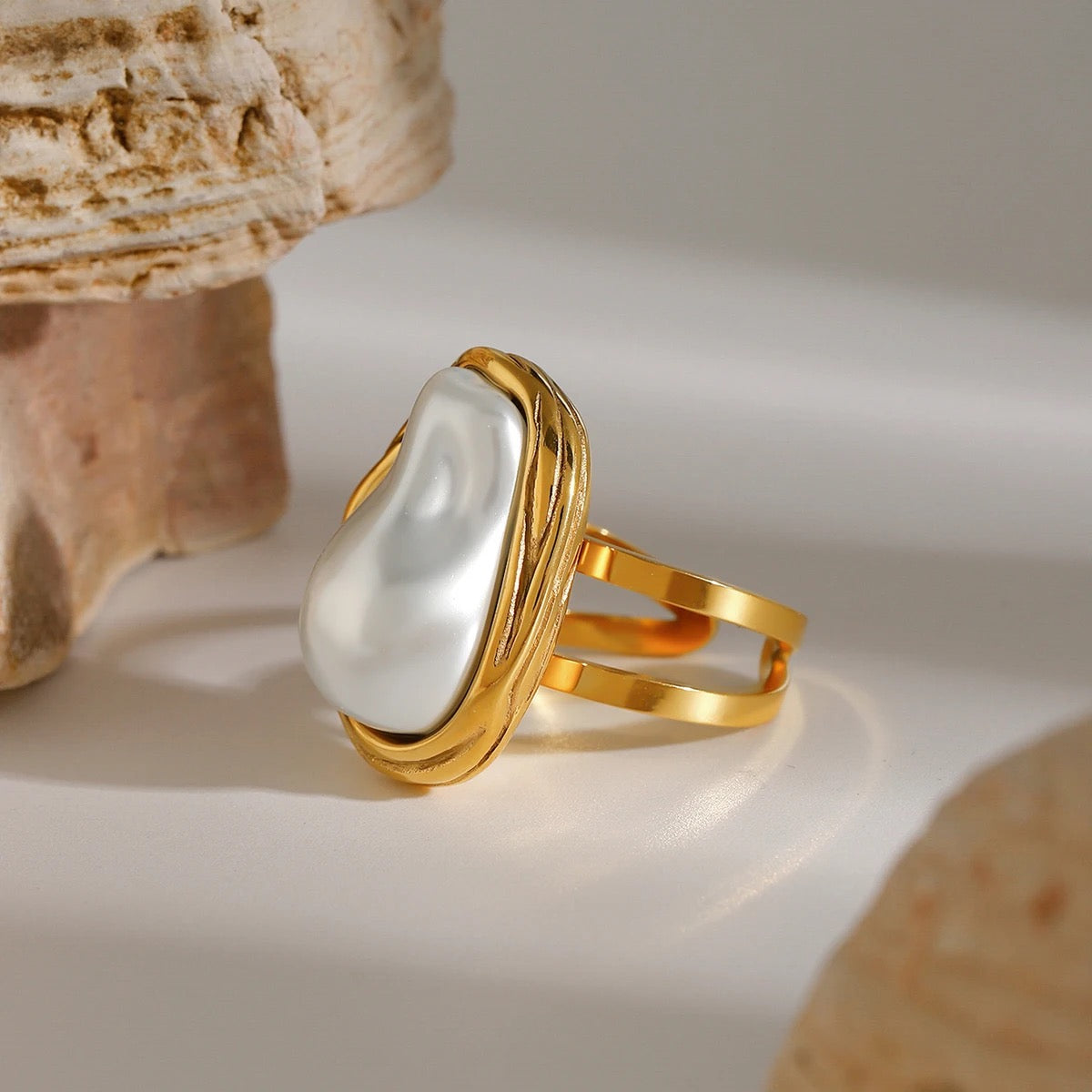 Lulusar Pearl Gold Ring