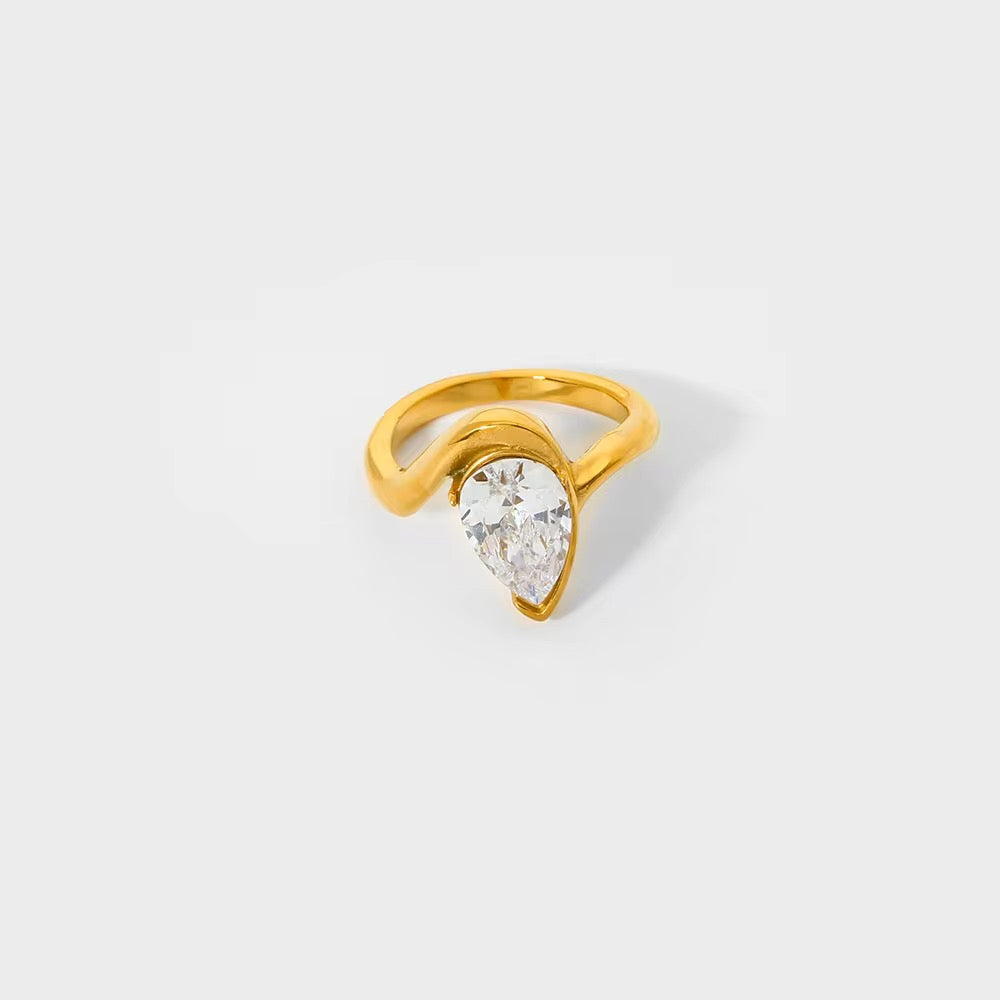 Lush Teardrop Ring