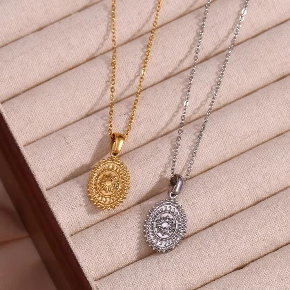 Vintage Evelyn Necklace