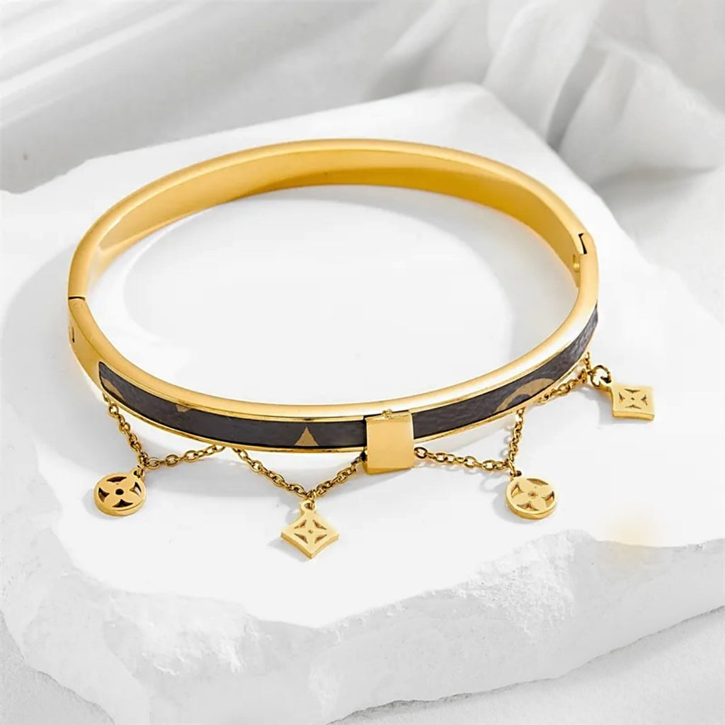 Clover Dangling Bangle