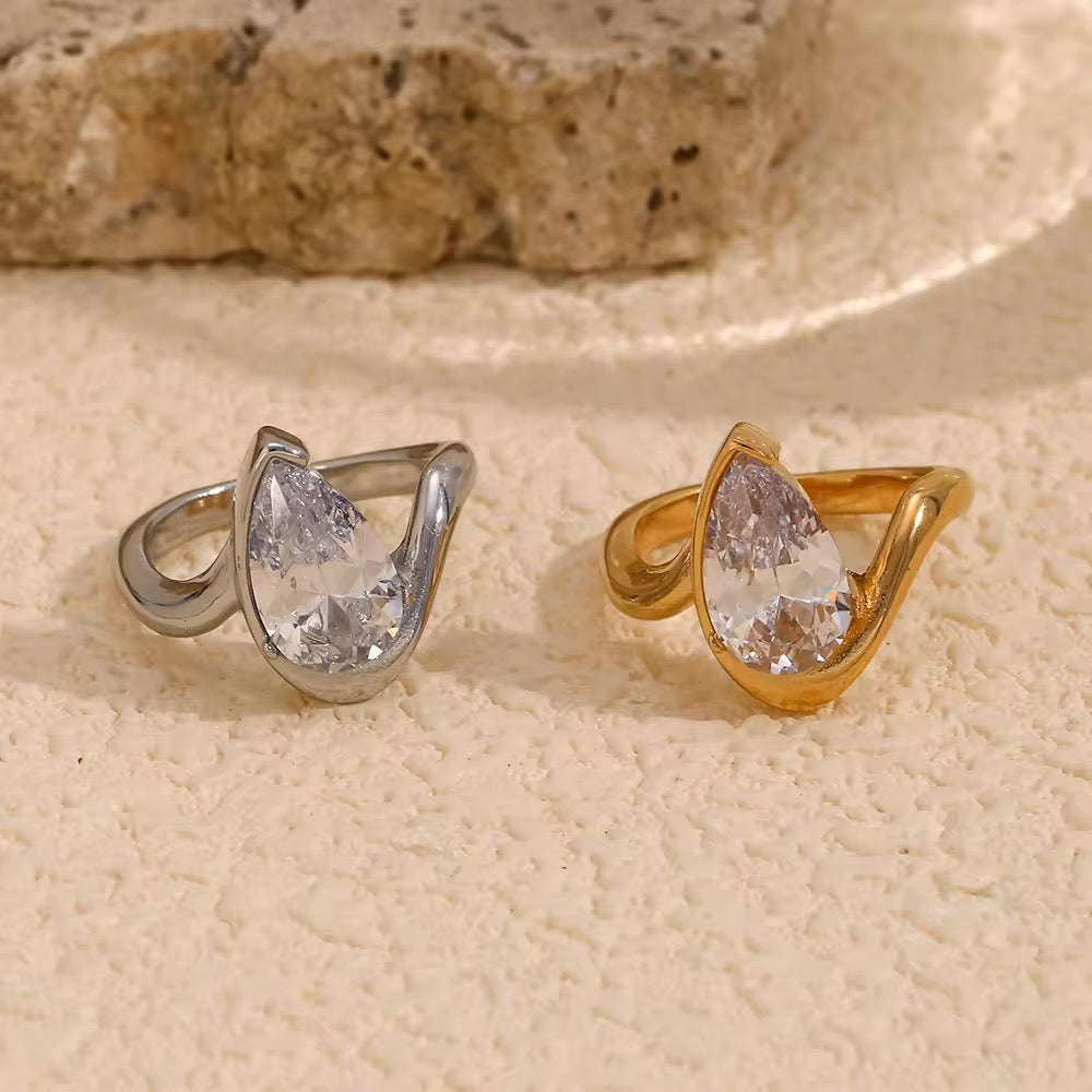 Lush Teardrop Ring