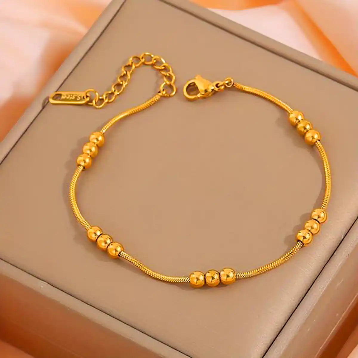 Round Been Bracelet