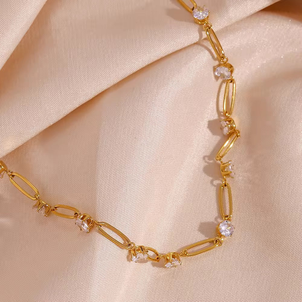Suzi Necklace
