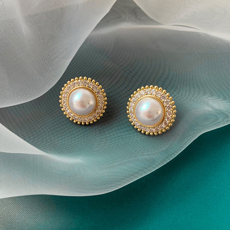 Seda Pearl Studs