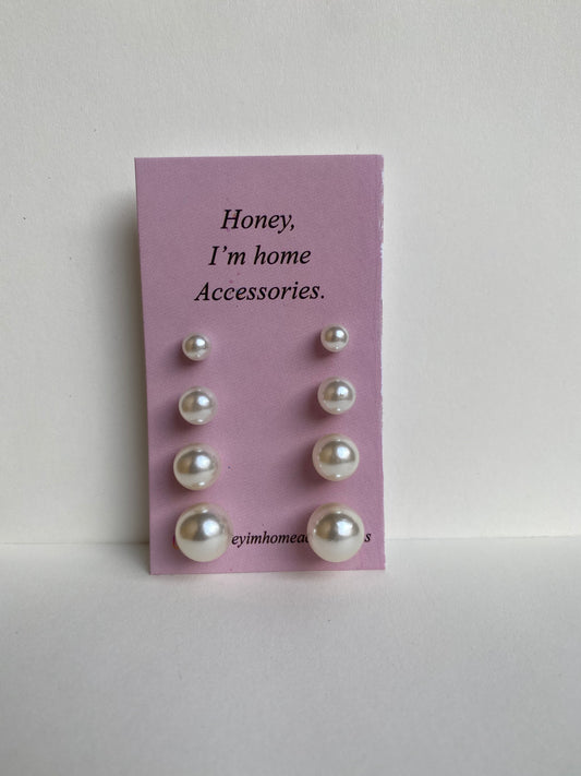 Mini Pearl Studs (4 pairs)