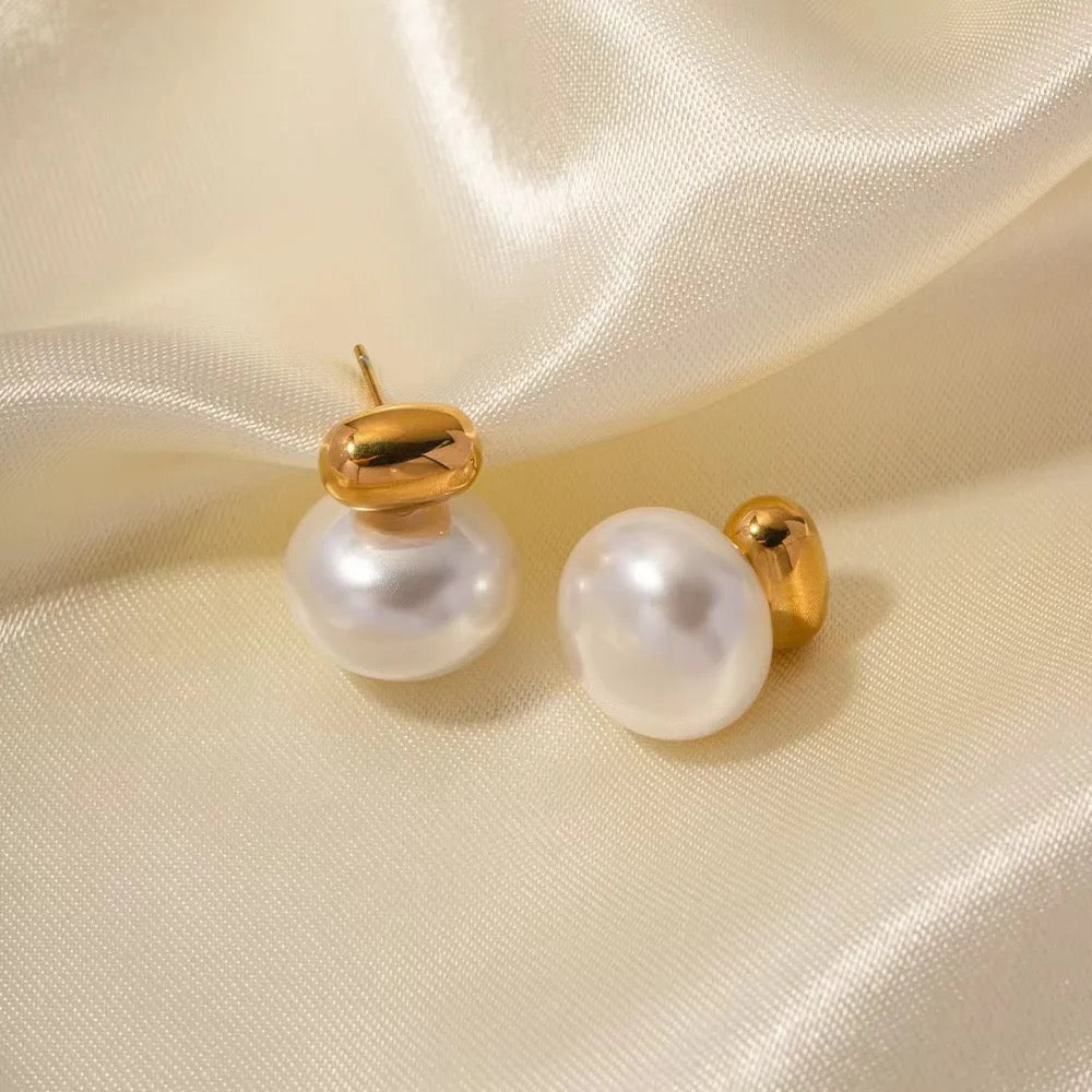 Solara Pearl Studs