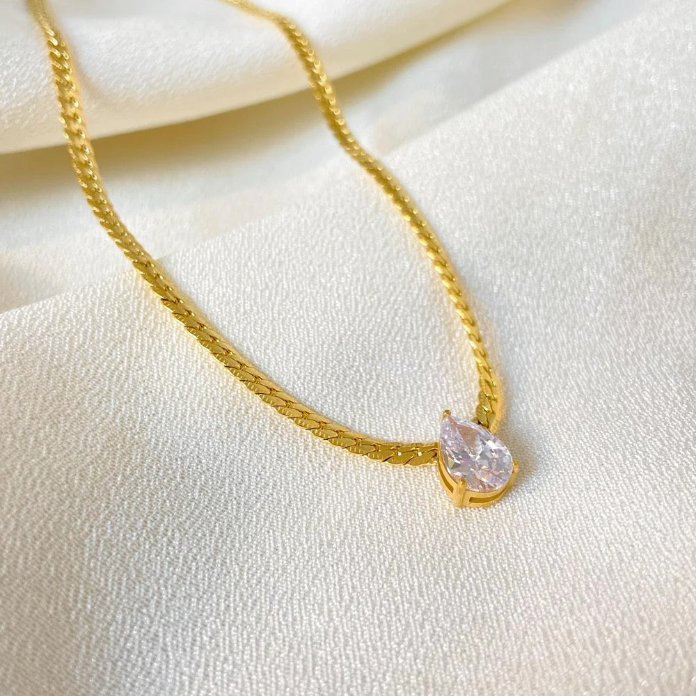 Luxe Tear Gold Necklace