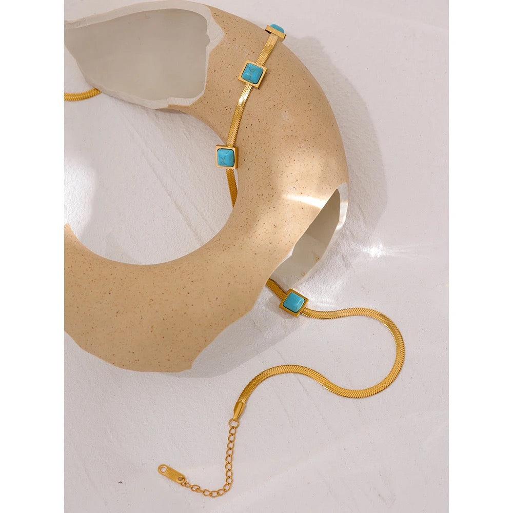 Ferozi Snake Chain Necklace