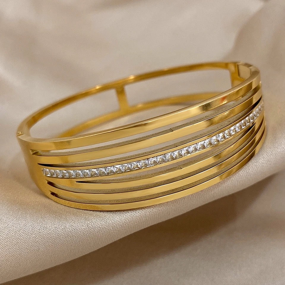 Multiple layer Gold Bangle A30