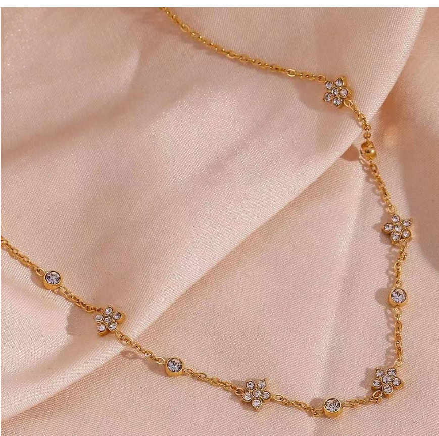 Luxury Clyde Delicate Necklace