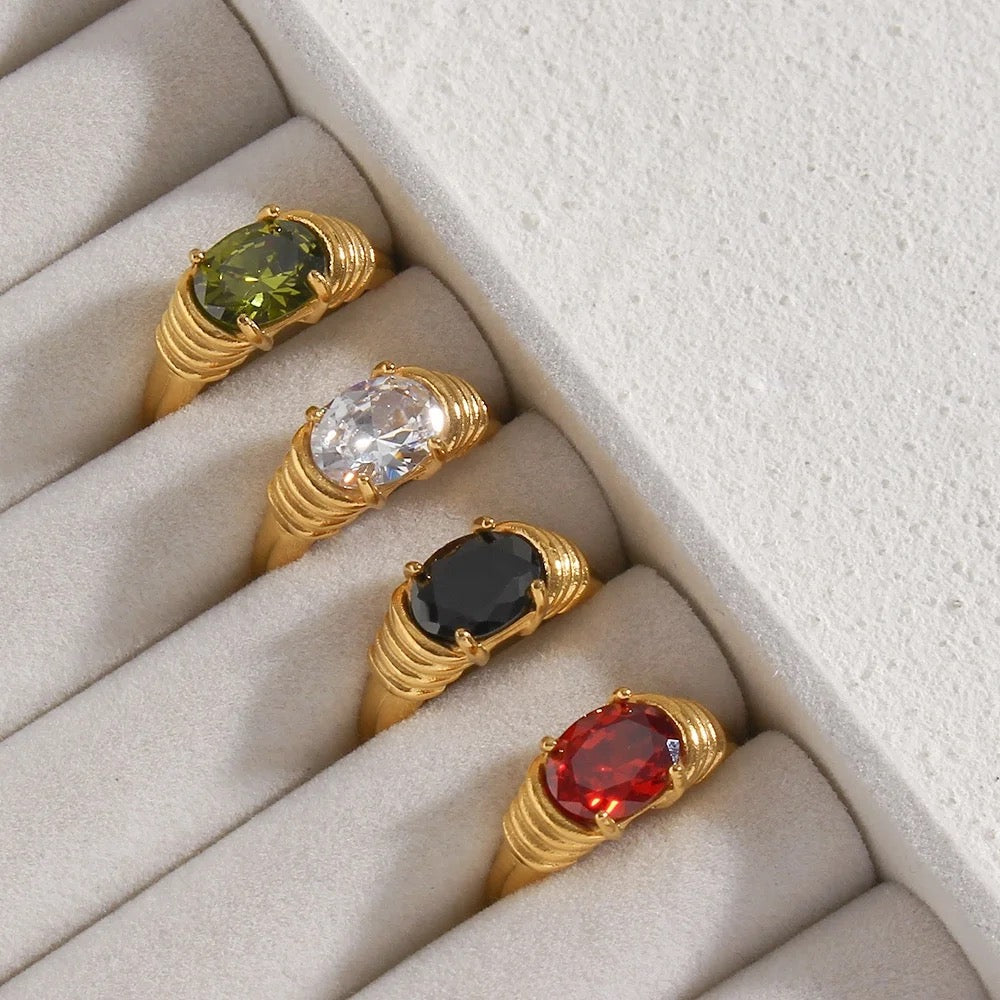 Joelle Gold Ring (Stone Color Black)