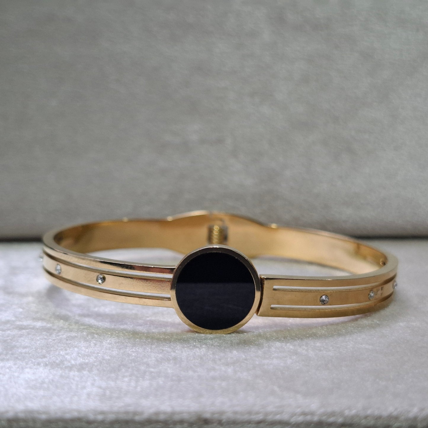 Gold-Black Circular Bangle