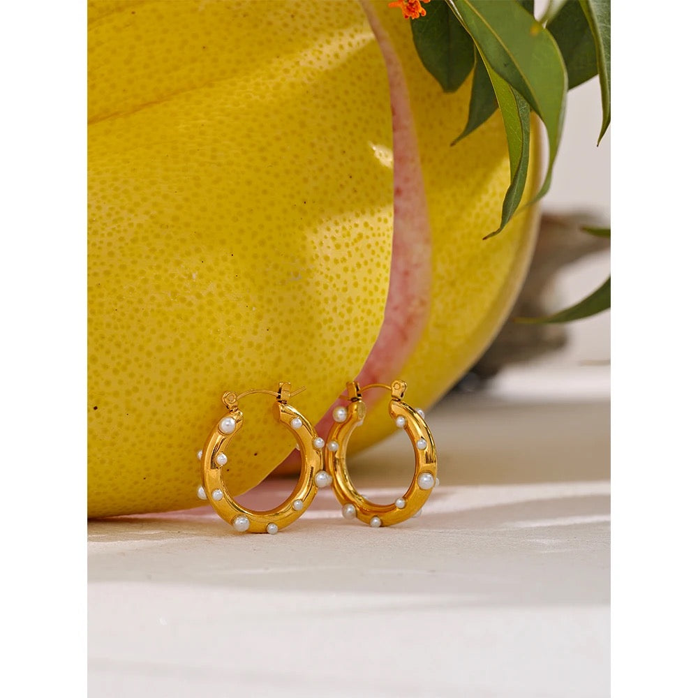 Pearl studded Maureen Hoops