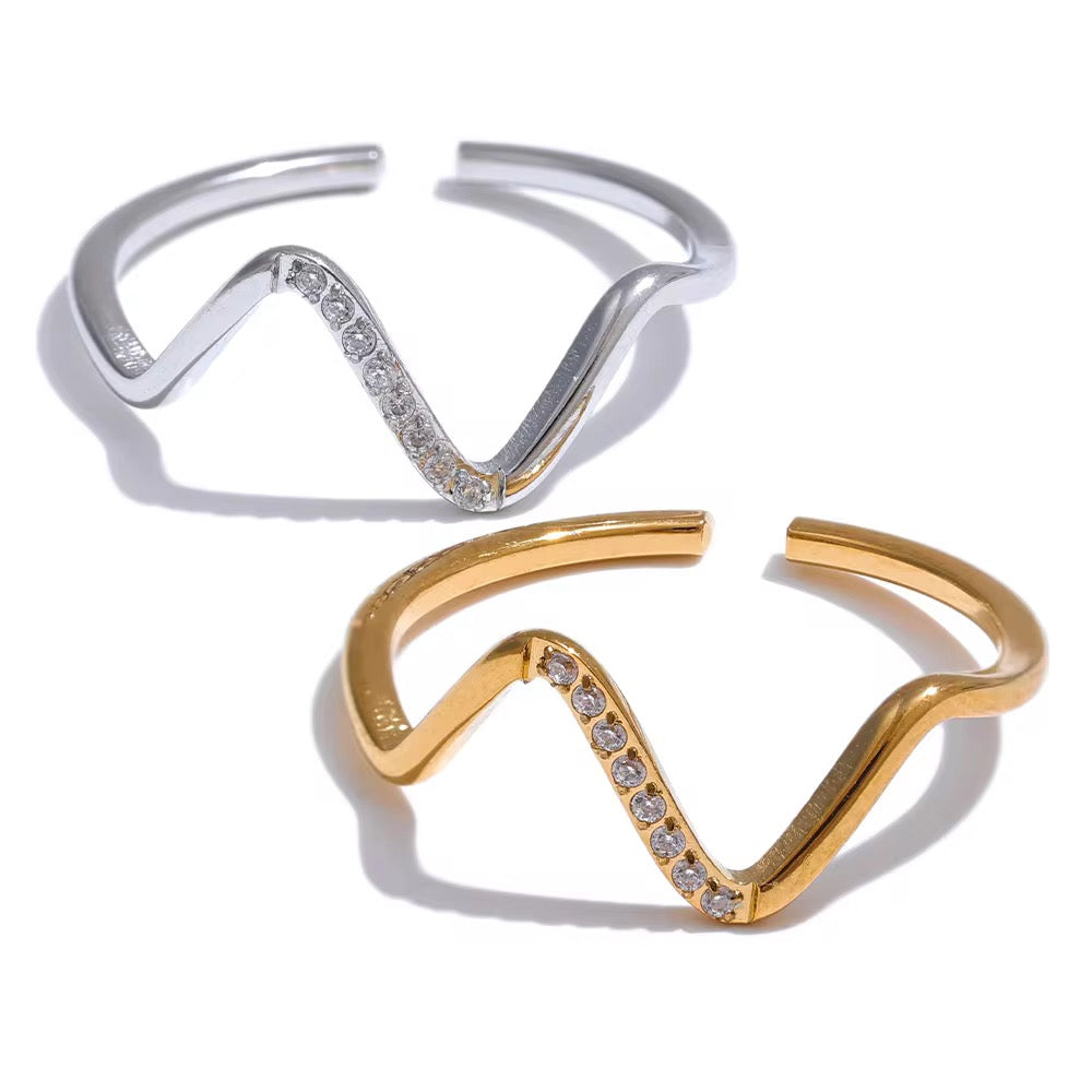 Zirconia Wavy Ring