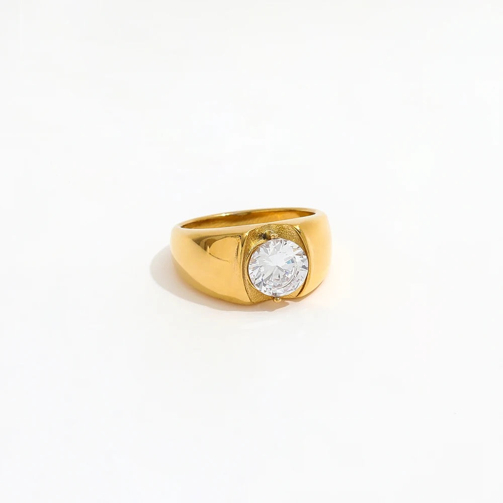 Fenny Diamond Ring