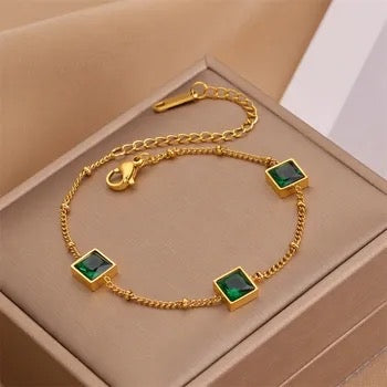 Tri square Emerald Gold Bracelet