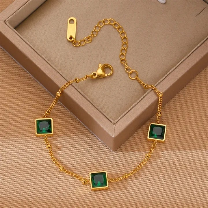 Tri square Emerald Gold Bracelet