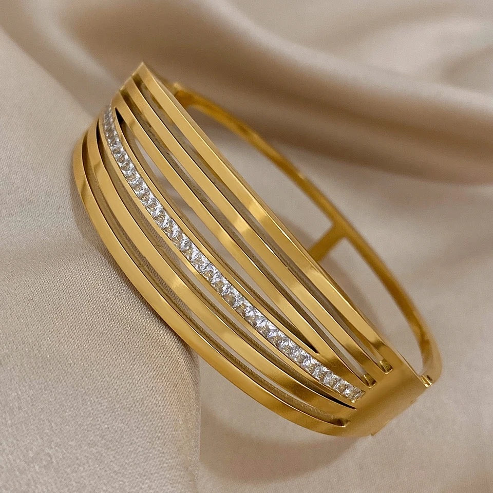 Multiple layer Gold Bangle A30