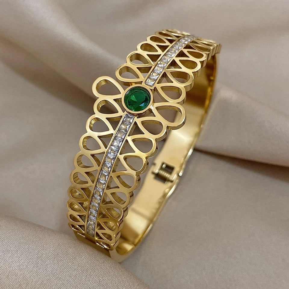 Wide Green Chunky Gold Bangle A26