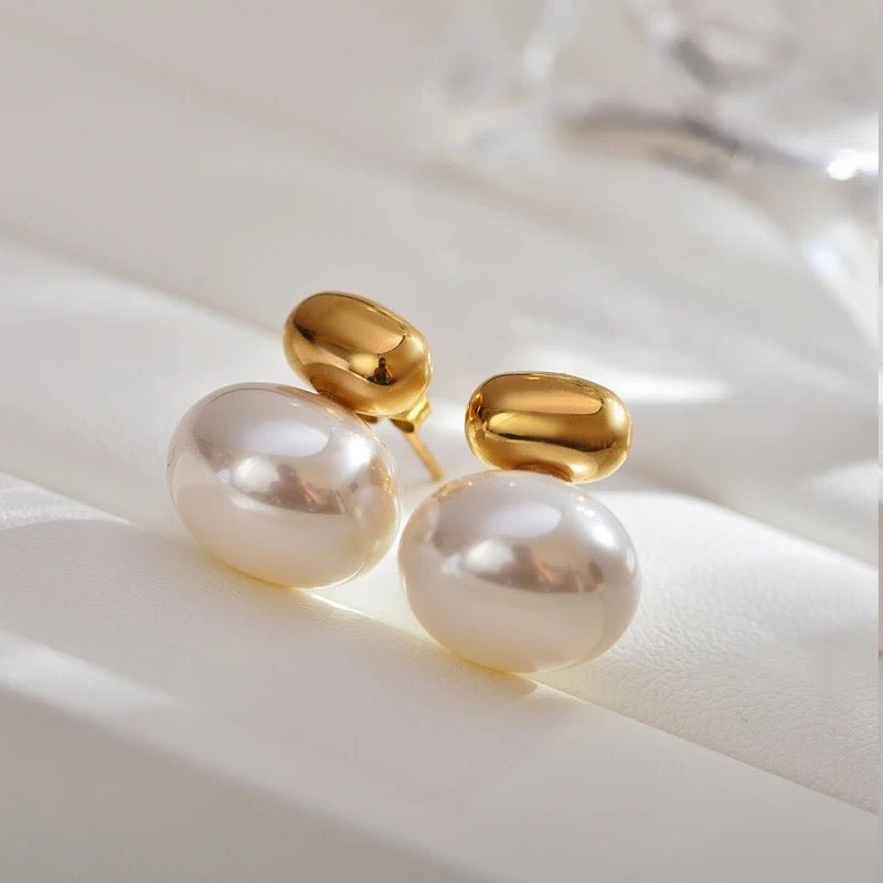 Solara Pearl Studs