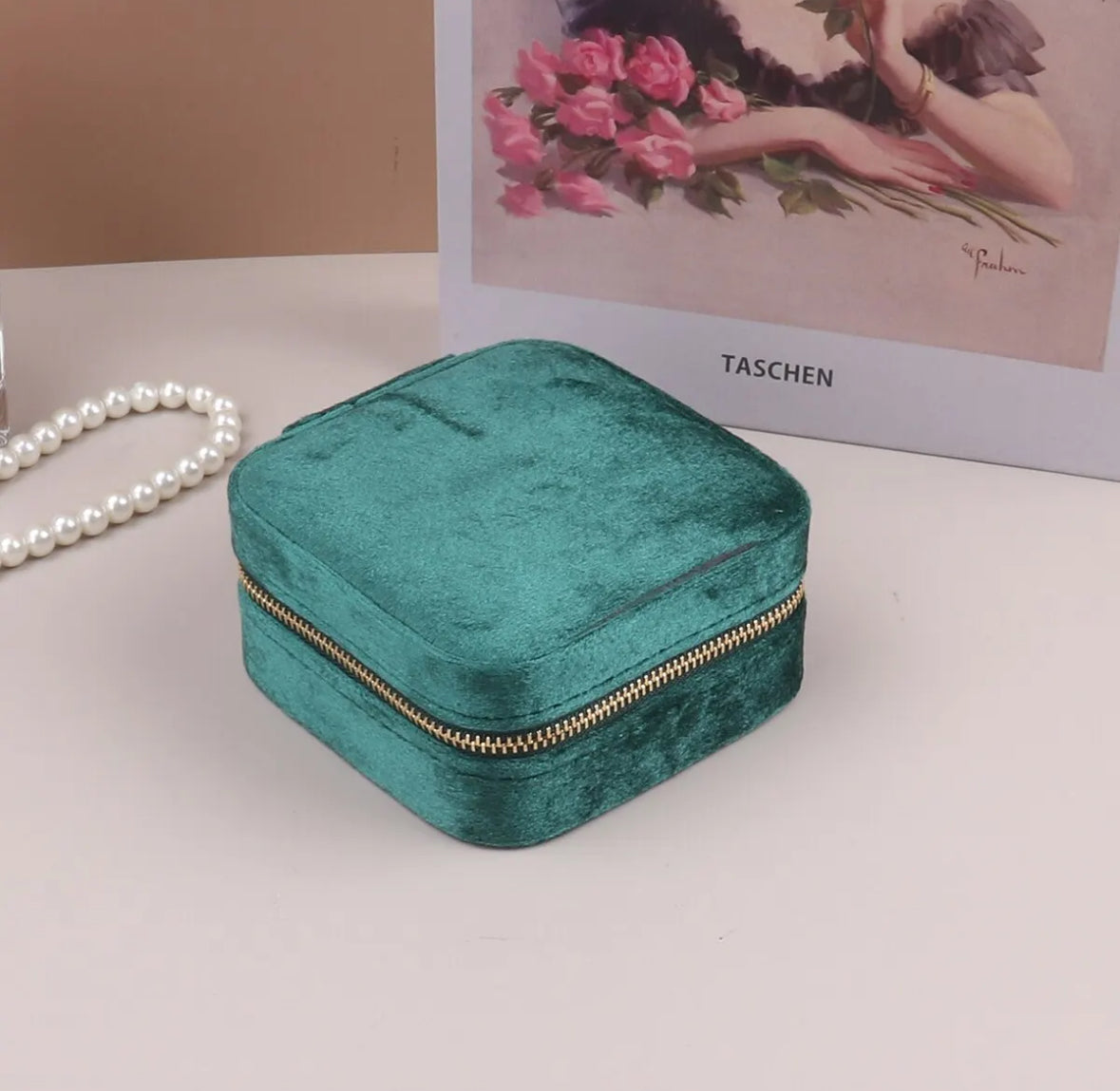 Emerald Luxe Velvet Case