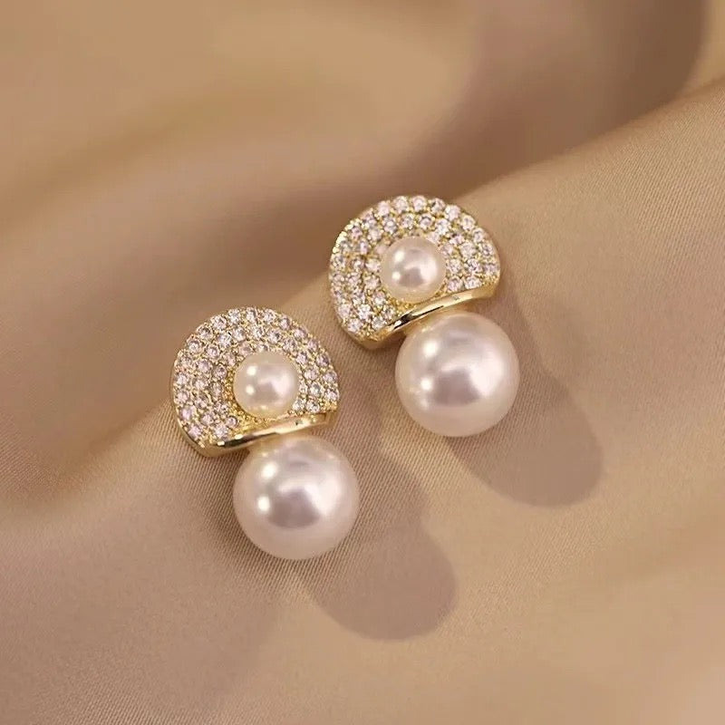 Mushroom Pearl Gold Studs