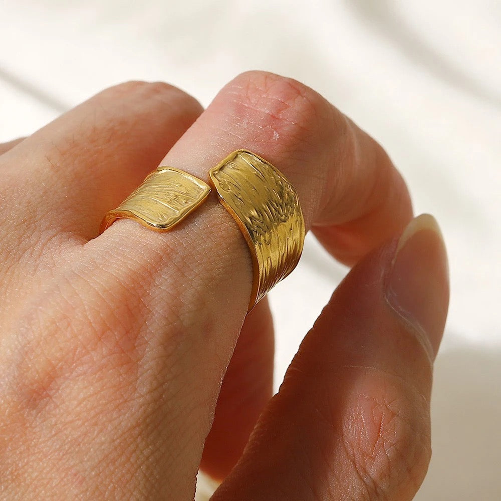 Wrinkle Gold Ring (Open)