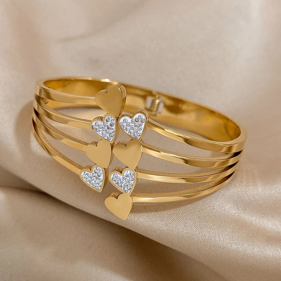 White & Gold Multiple Hearts Bangle A74