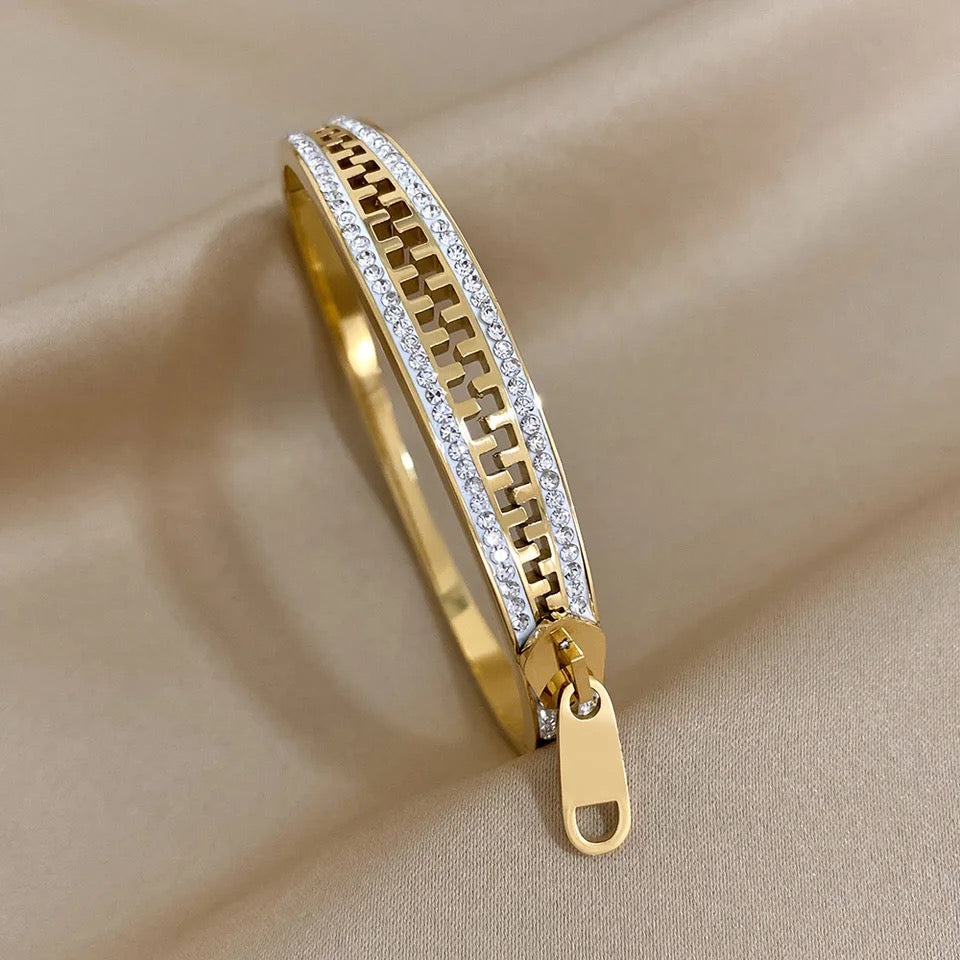 Zip Gold Bangle