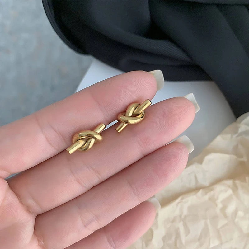 Tiny knot Studs