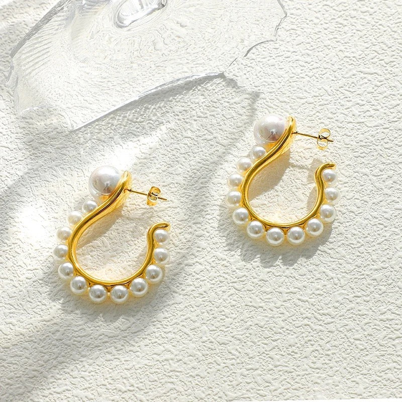 Winter Pearl Hoops