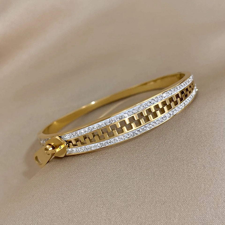 Zip Gold Bangle