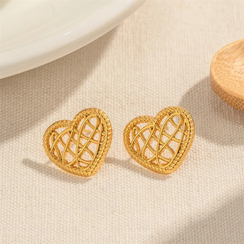 Meshy Heart Studs