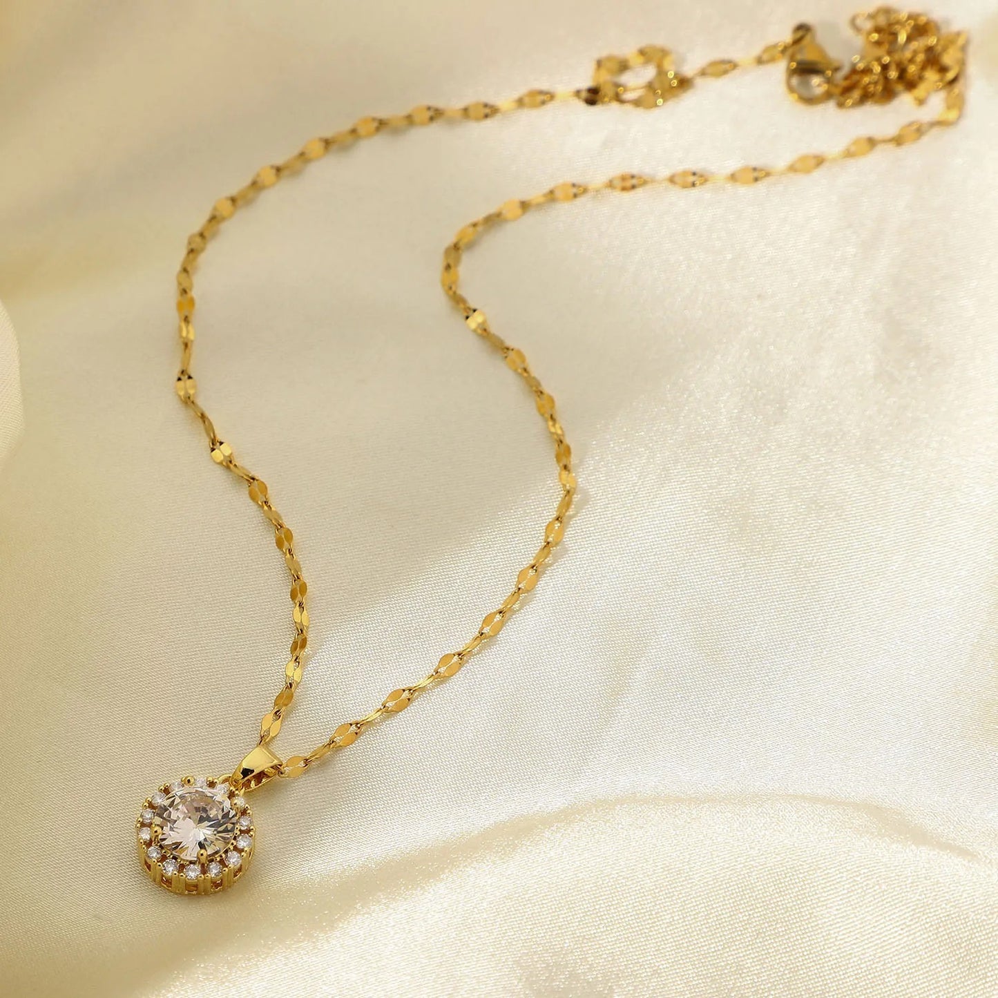 Round Cubic Zirconia Gold Necklace