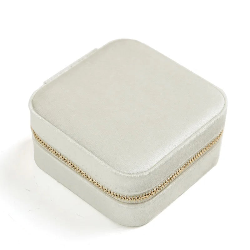 LUXÉ Jewelry Velvet Case (box)