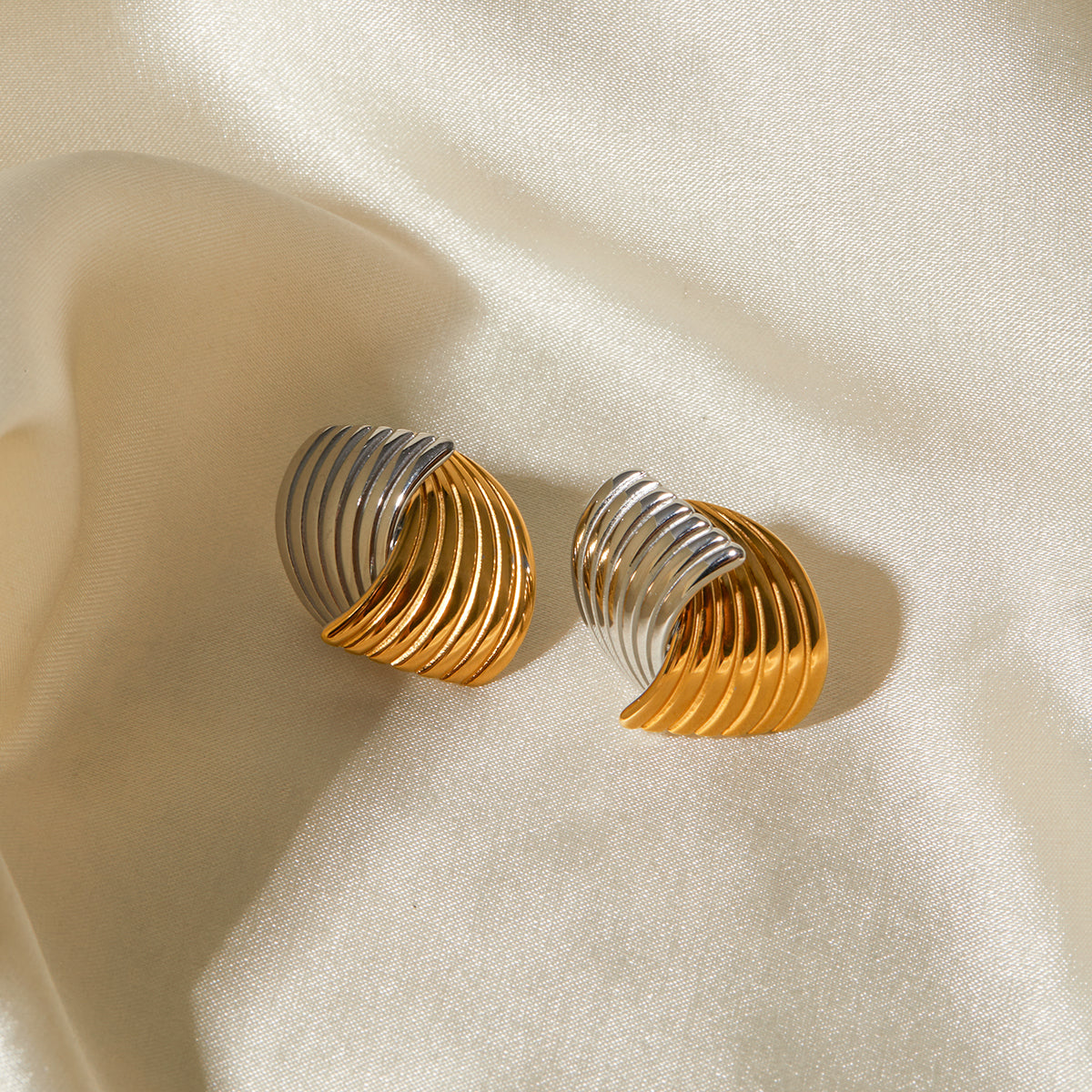 Duotoned Striped Double Studs