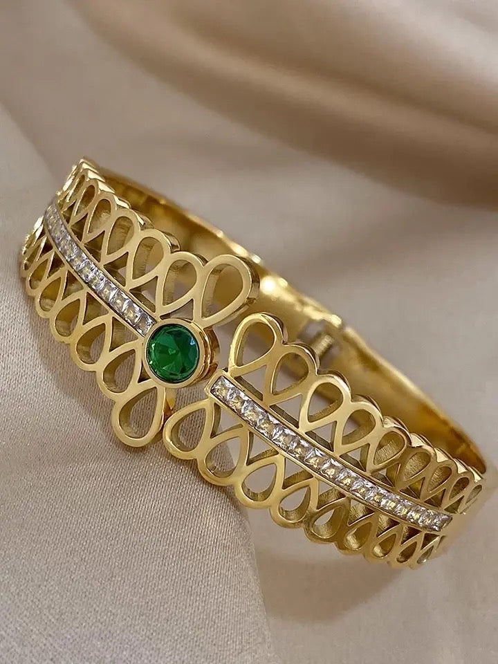 Wide Green Chunky Gold Bangle A26