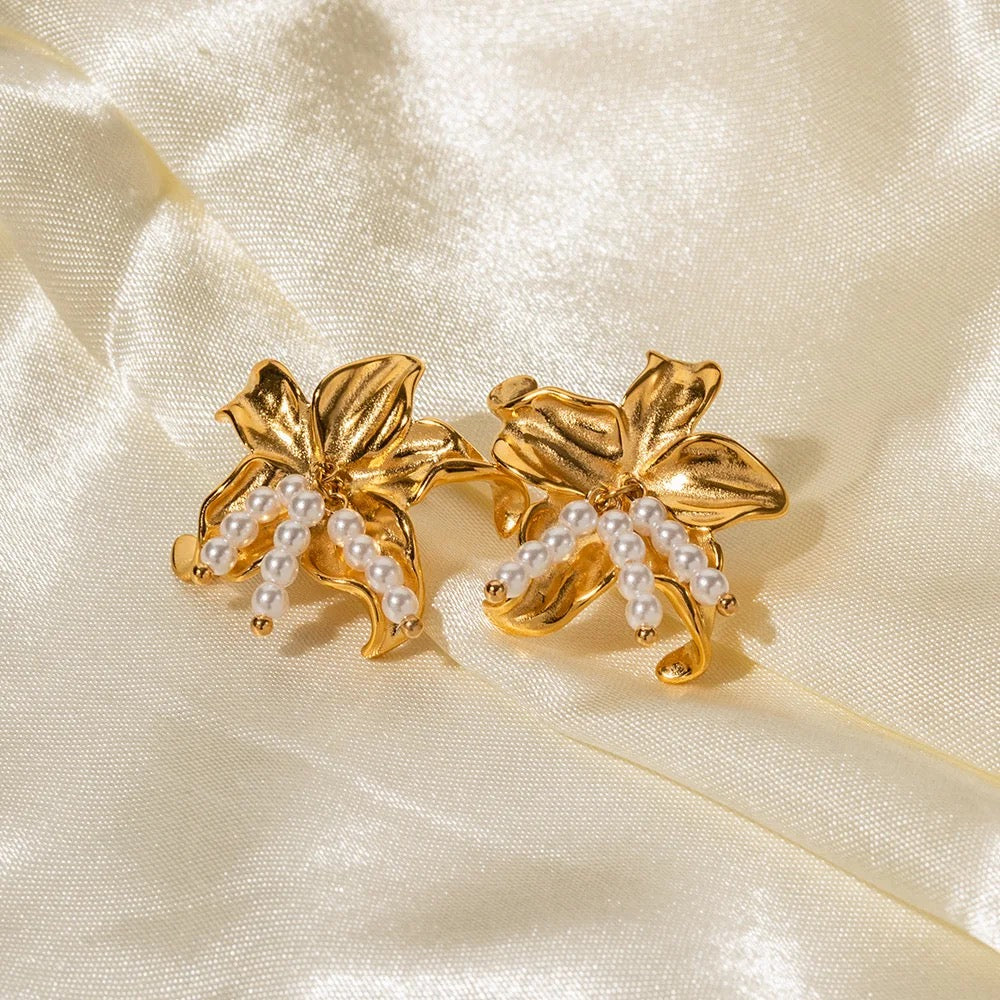 Pearl Starfish Gold Studs