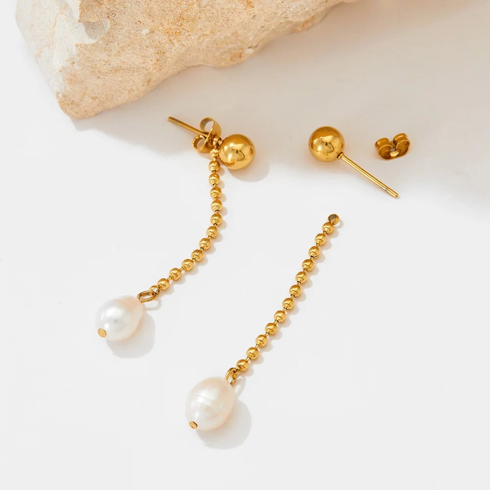 Fey Dangling Pearl Earrings