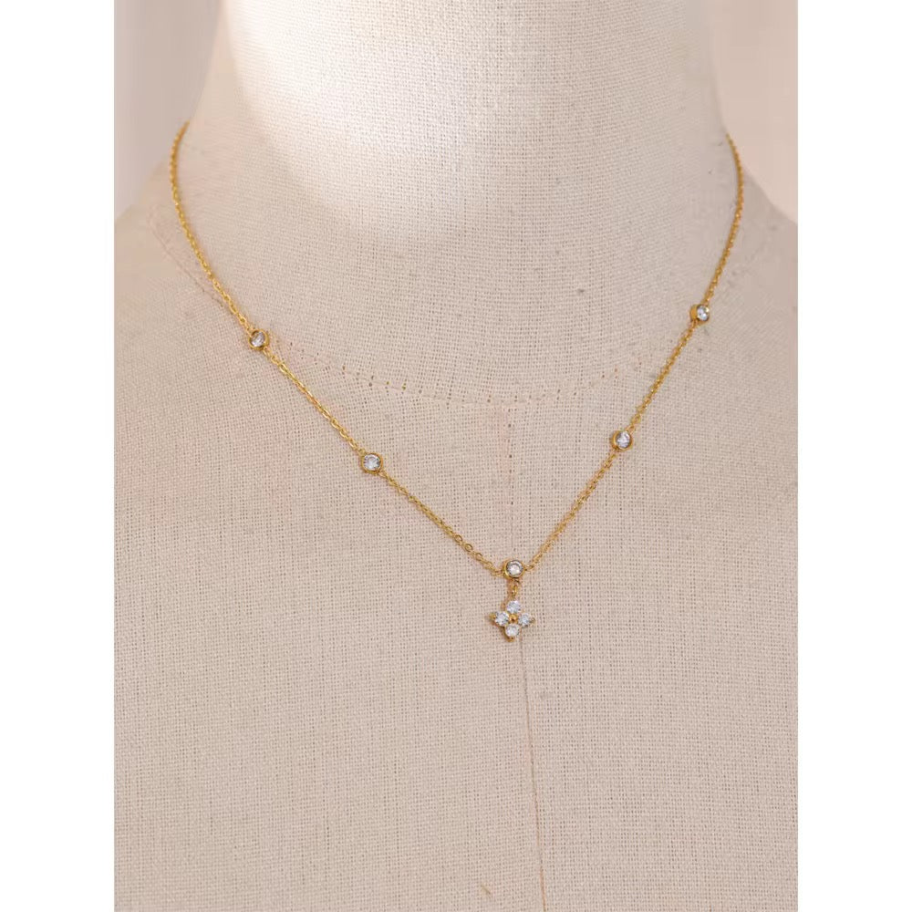 Alaya Necklace