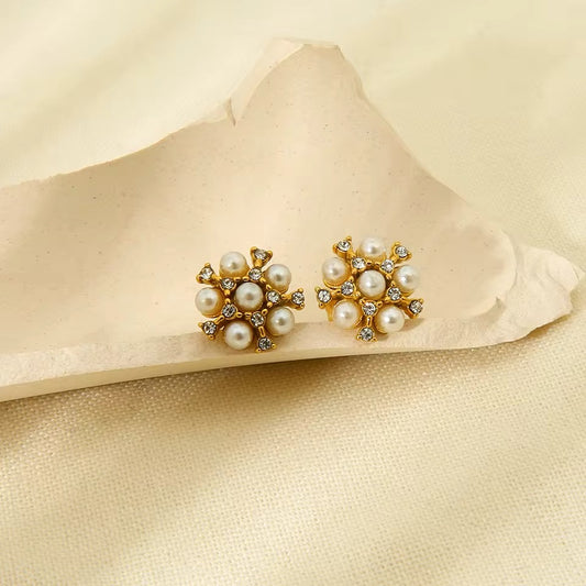 Pearl Clumped Studs