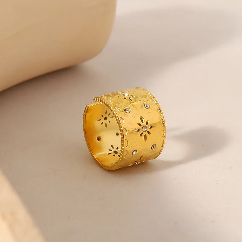 French Palace Gold Ring