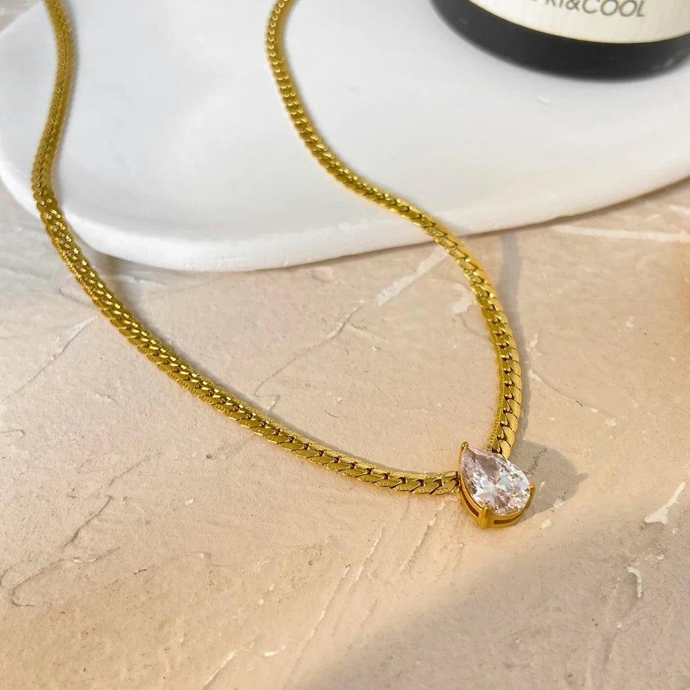 Luxe Tear Gold Necklace