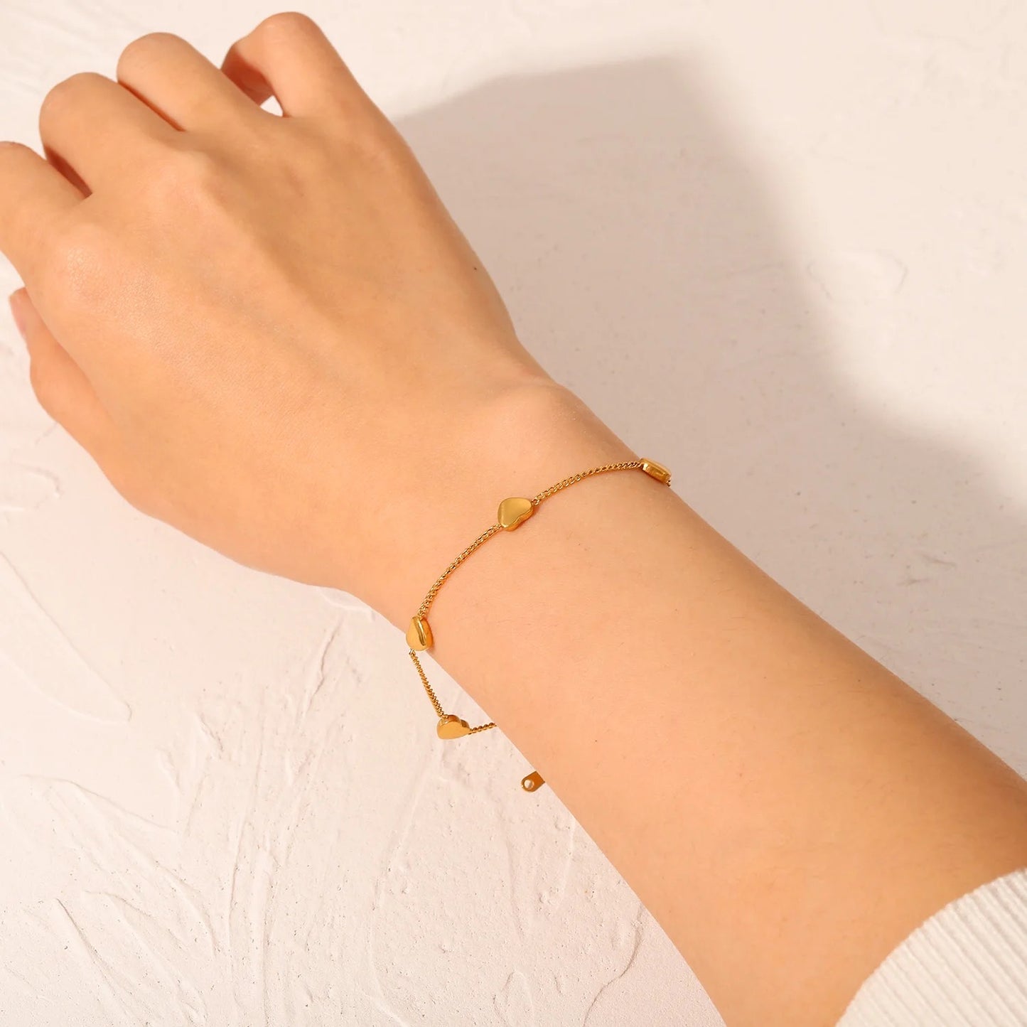 Dainty Heart fine Bracelet