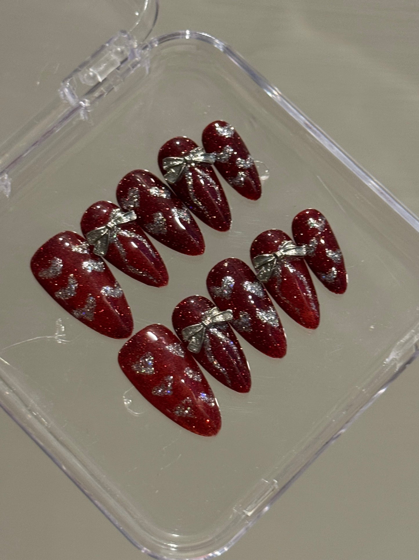 N15 Gold Stilletoe Nails Set