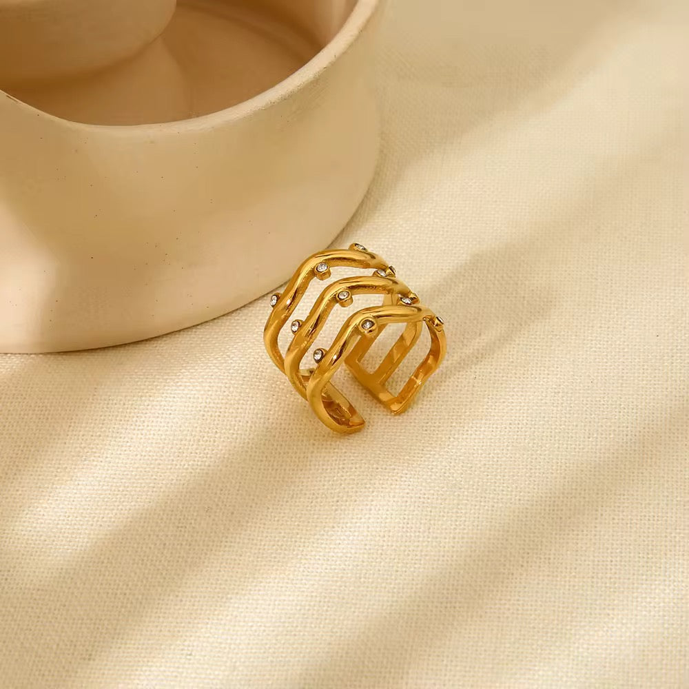 Swirling Gold Ring (Adjustable Size) – Honey, I’m home Accessories.