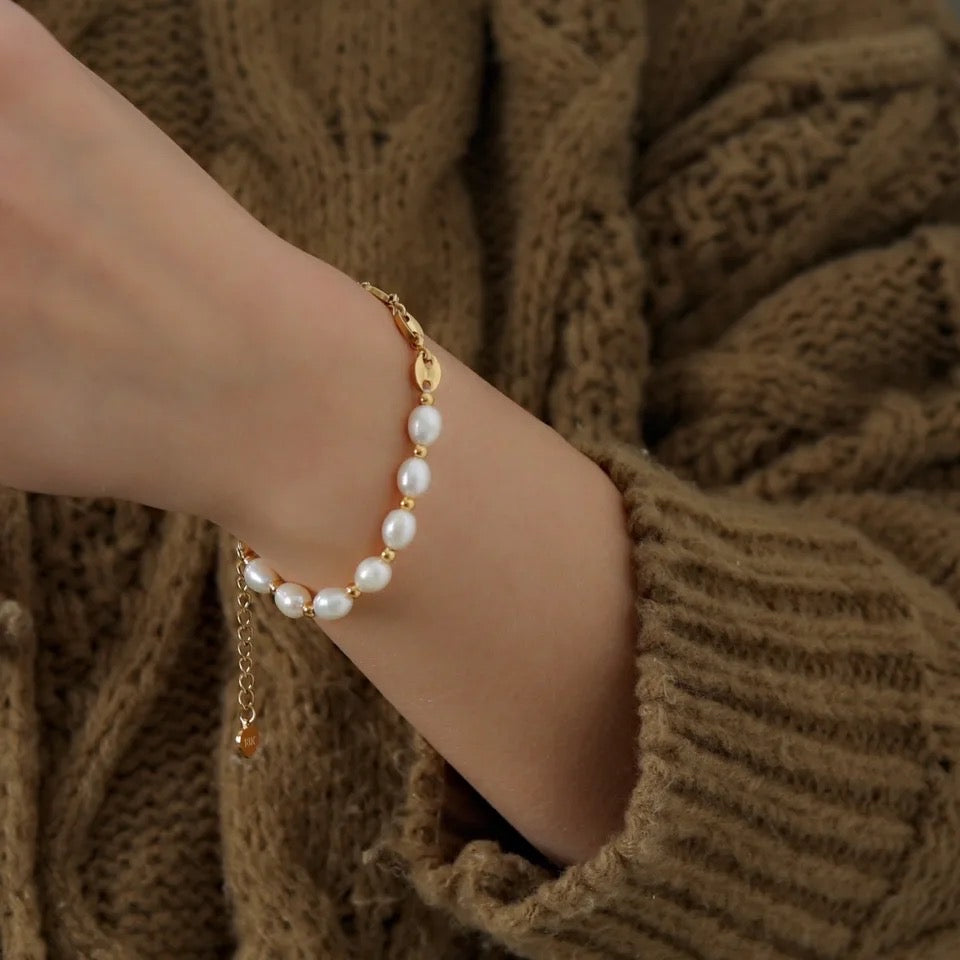 Stitched Pearl Gold Bracelet